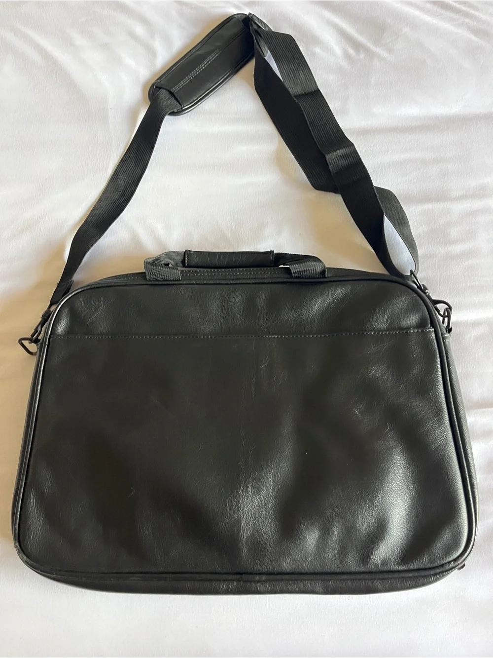 Eddie Bauer Black Faux Leather 16